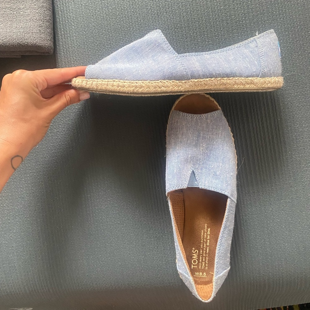 Tom’s Peep Toe Flat